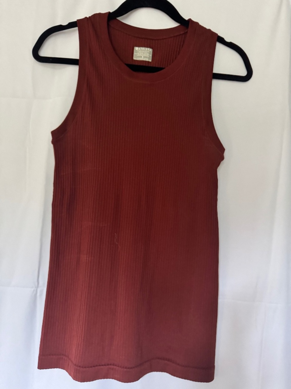 Athleta fitted ribbed high-neck tank in women's size Small. Color Rust